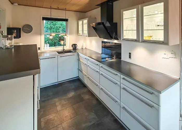 3 Bedroom Beautiful In Hjorring Nyaraló Hjørring